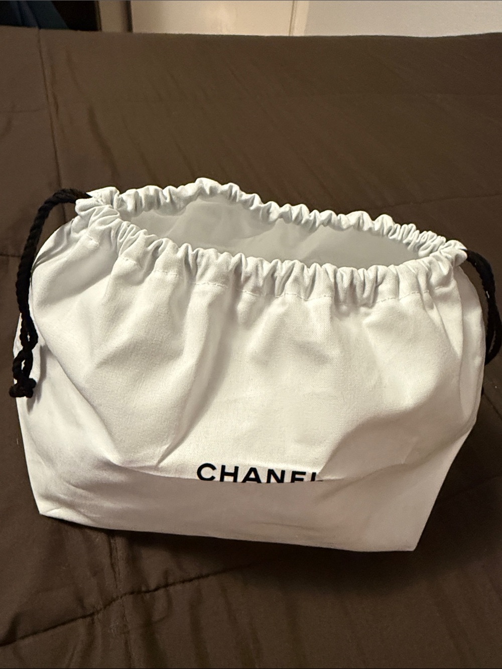CHANEL Beaute Cosmetic Dust Bag - Picture 2 of 5